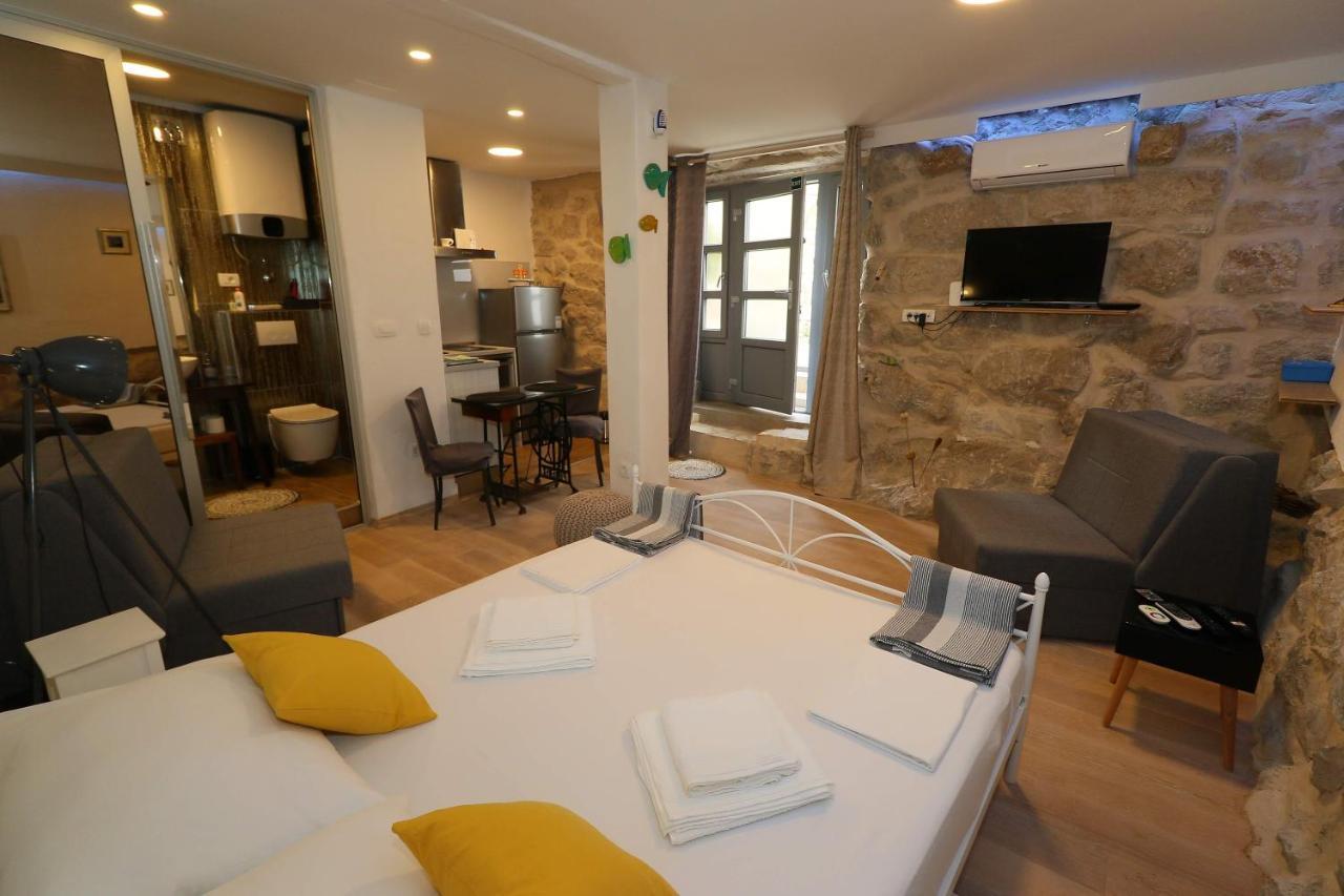 Studio Apartman Fondo Split Exterior photo